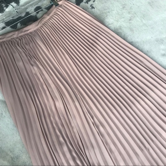 Ark & Co Dresses & Skirts - Blush Pleated Skirt